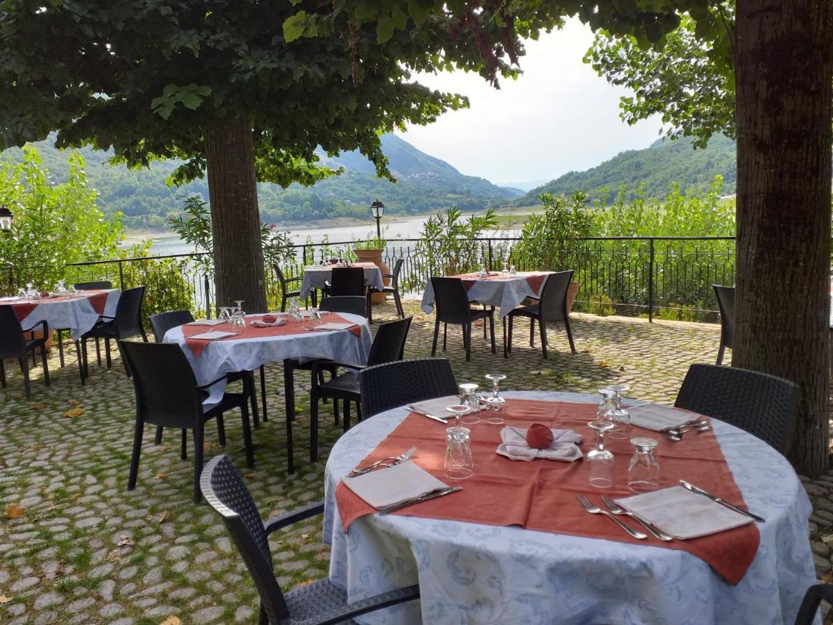 Hotel Turano Castel di Tora Eksteriør bilde